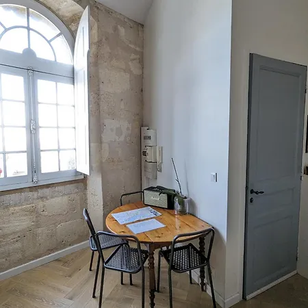 Appartement De Charme Sous Les Toits Avec Vue Sur La Garonne Bordeaux Exterior photo